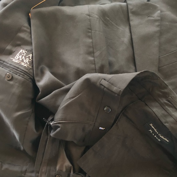 Jos. A. Bank Suit Traveler’s Collection - Picture 2 of 6